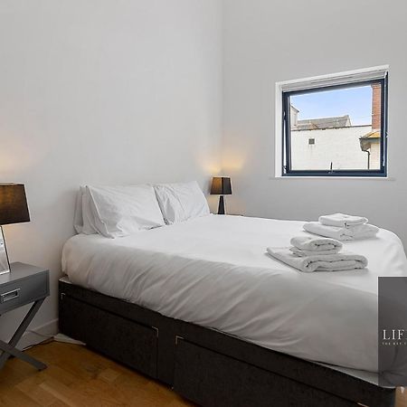 Smythen St, 2 Bed Apartment With Balcony Эксетер Экстерьер фото