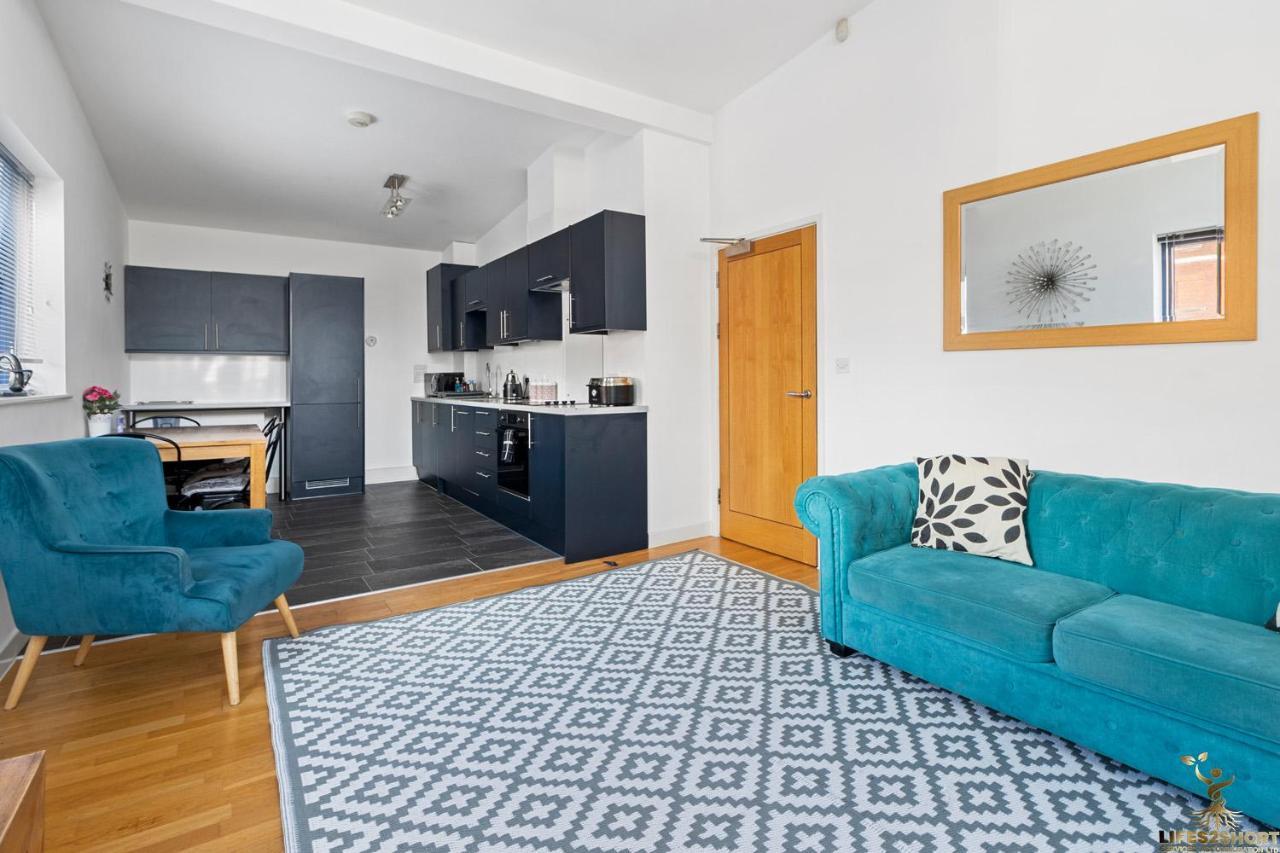 Smythen St, 2 Bed Apartment With Balcony Эксетер Экстерьер фото